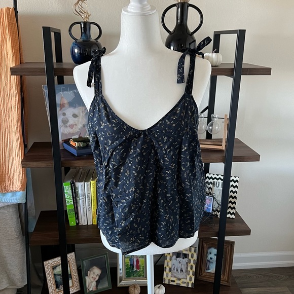 Universal Thread Tie Tank Top - Picture 2 of 5